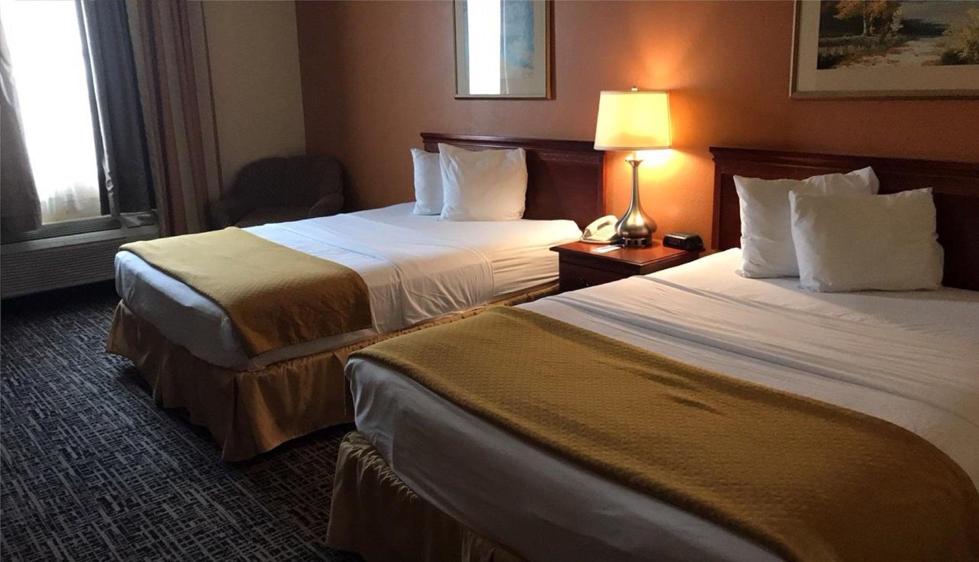 Quality Inn & Suites موسكوجي المظهر الخارجي الصورة